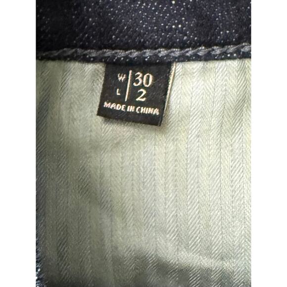 Abercrombie & Fitch waist 30 inseam 2 inch dark denim in new condition - Picture 3 of 4